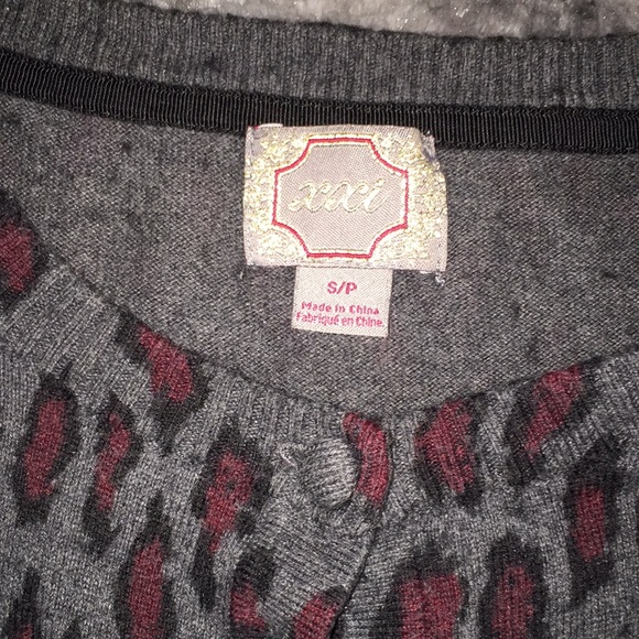 Forever 21 Cardigan - Picture 3 of 3